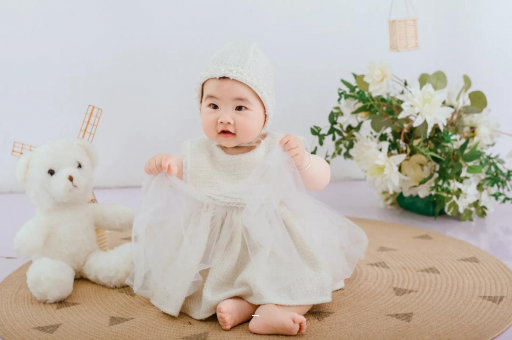 天门宝宝几个月抬头